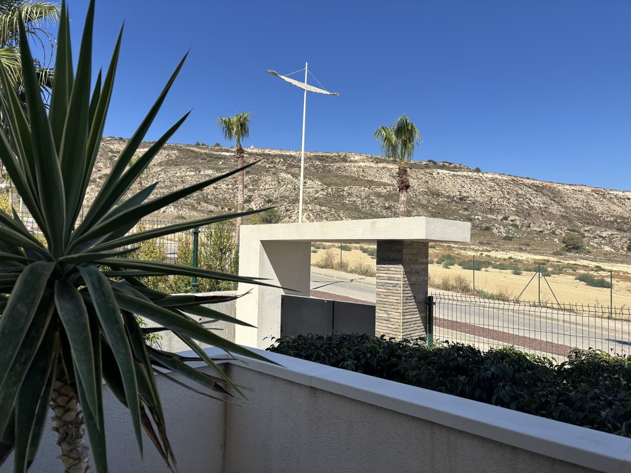3 bed Middle Floor Apartment in La Finca Golf - 38