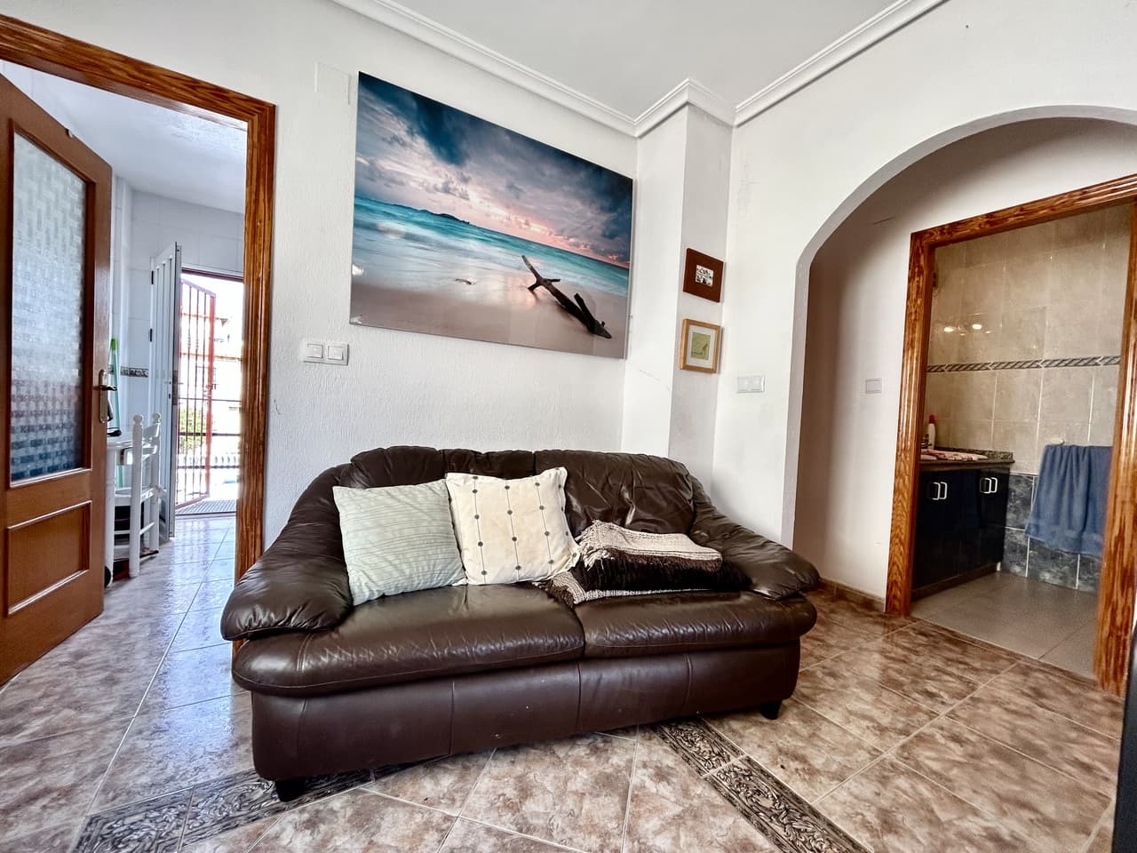 3 bed Middle Floor Apartment in La Zenia - 4