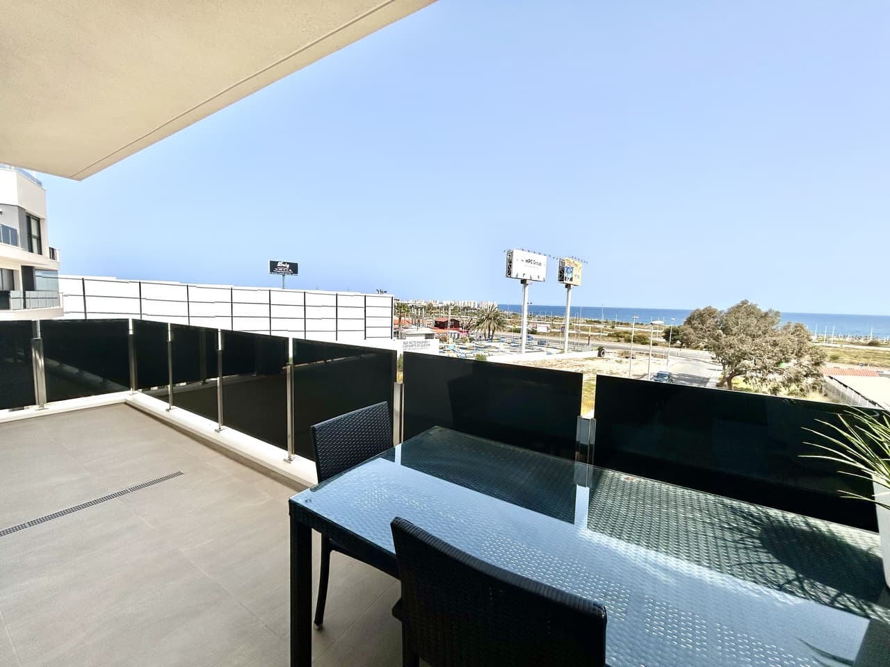Tussenverdieping Appartement met 3 slaapkamers in Playa Flamenca - 29