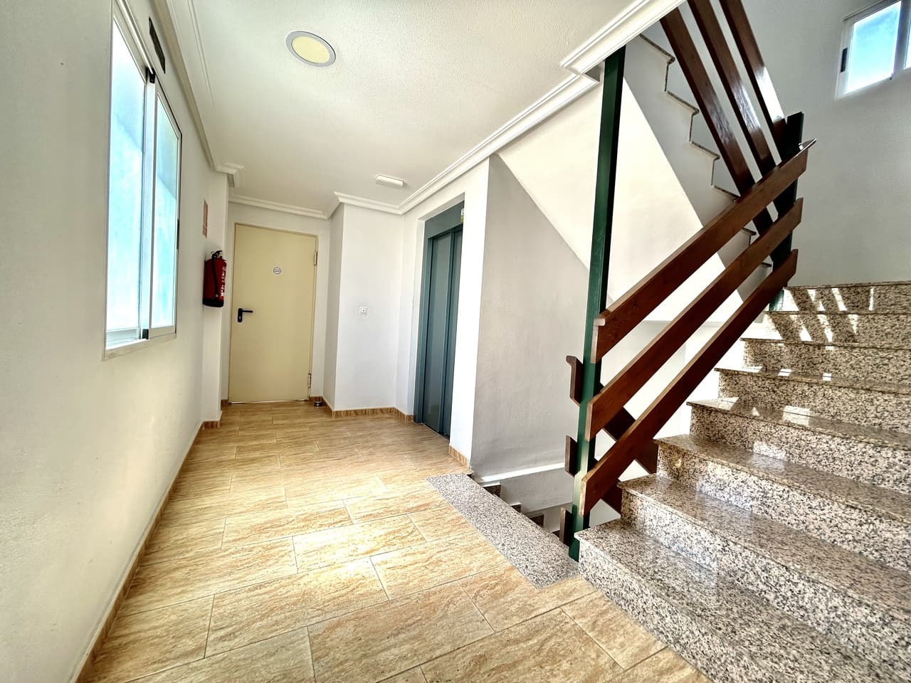 Tussenverdieping Appartement met 4 slaapkamers in Almoradi - 36