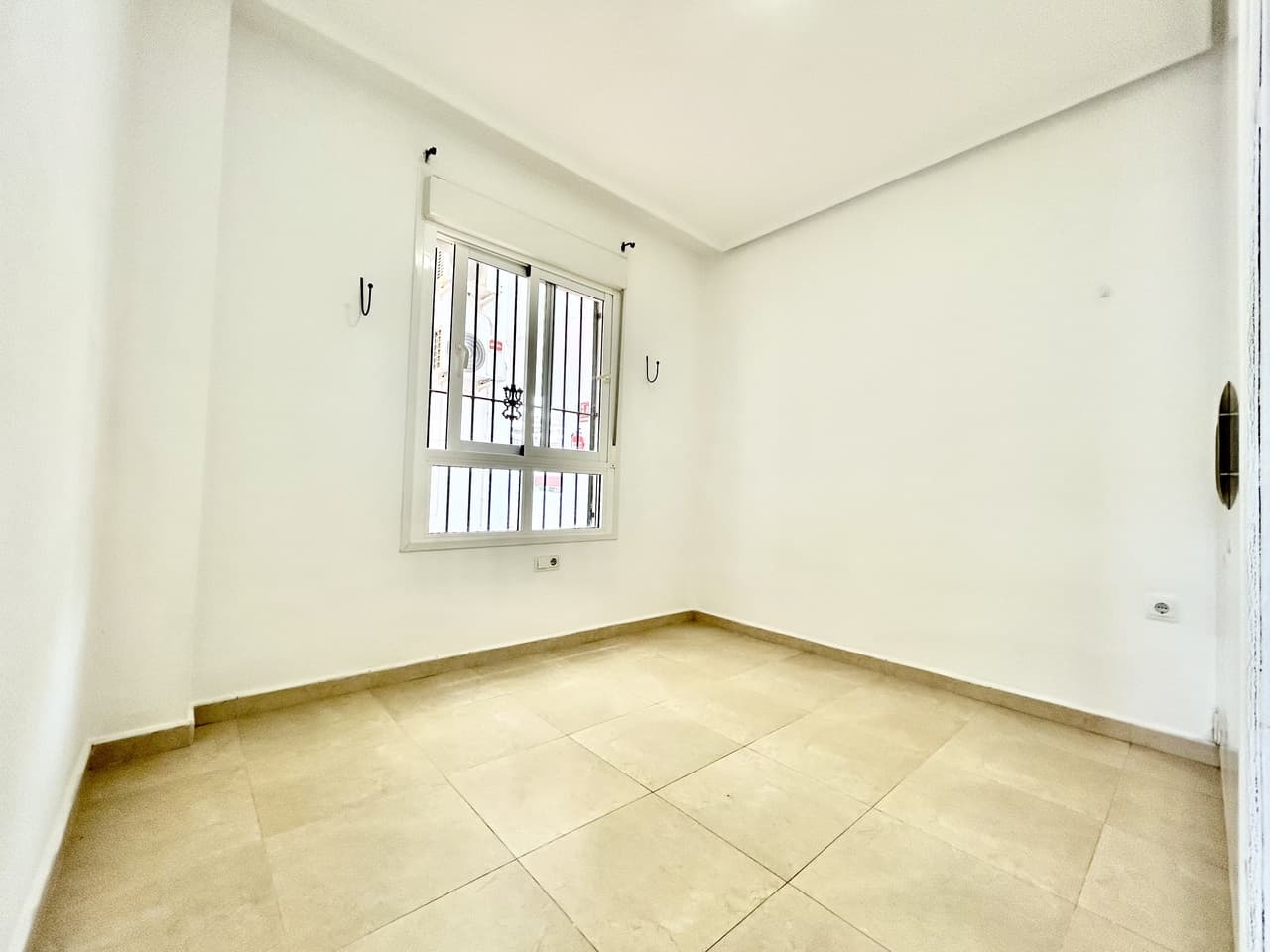 Apartamento Planta Media de 2 dormitorios en Villamartin - 14