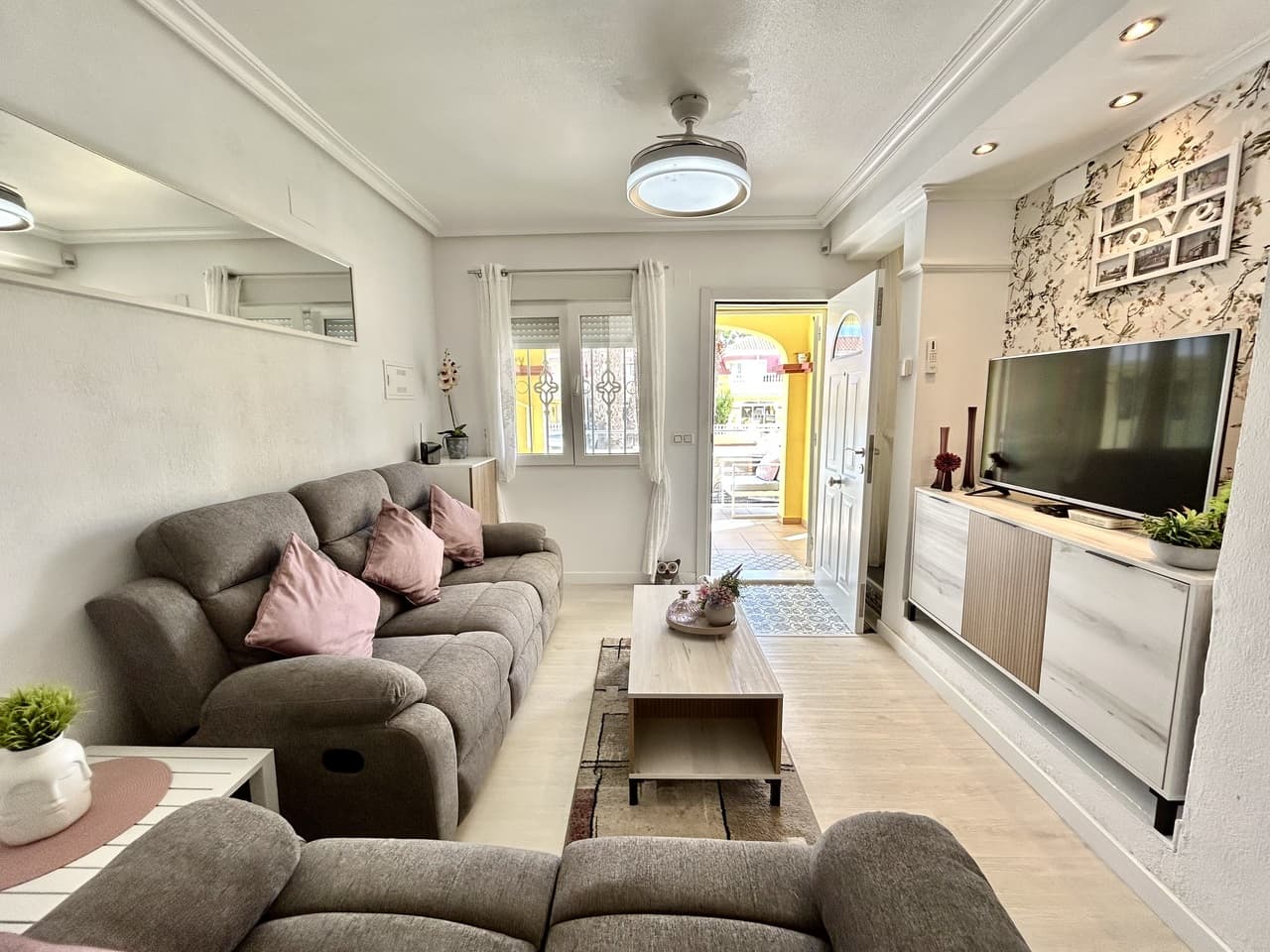 3 bed Townhouse in Cabo Roig - 6