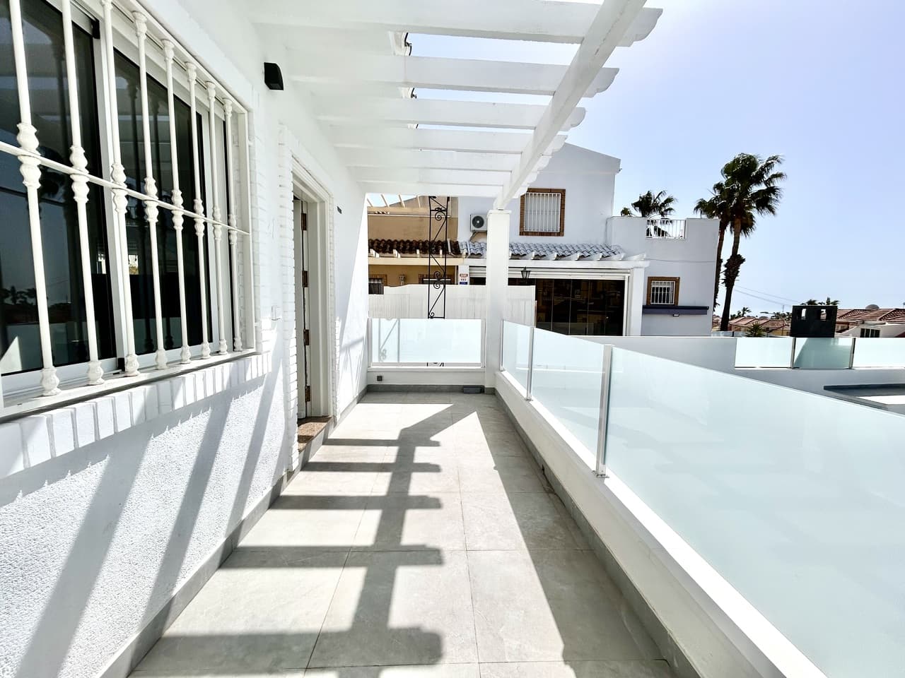 Villa - Chalet de 5 dormitorios en Villamartin - 23