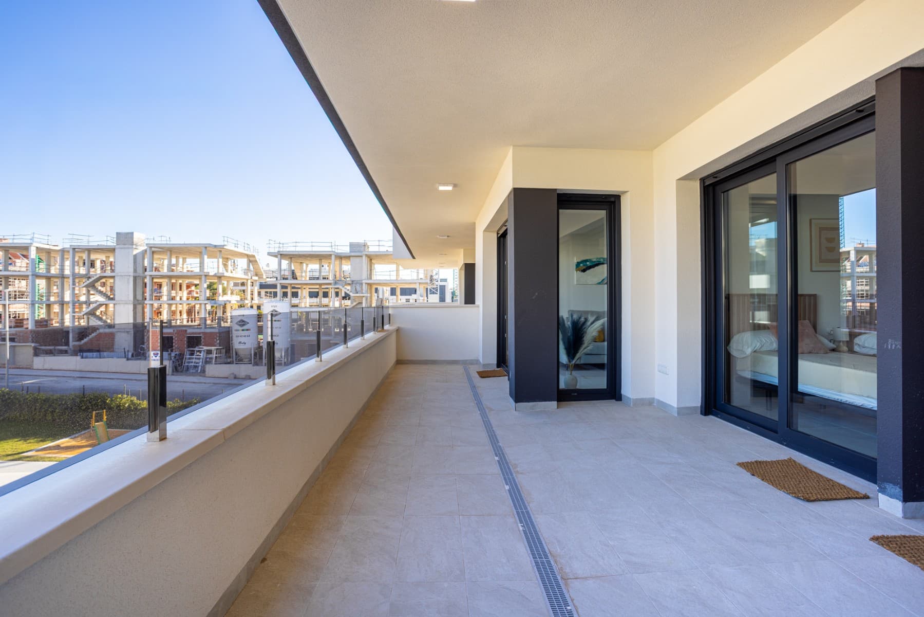2 bed Middle Floor Apartment in Orihuela Costa - 28