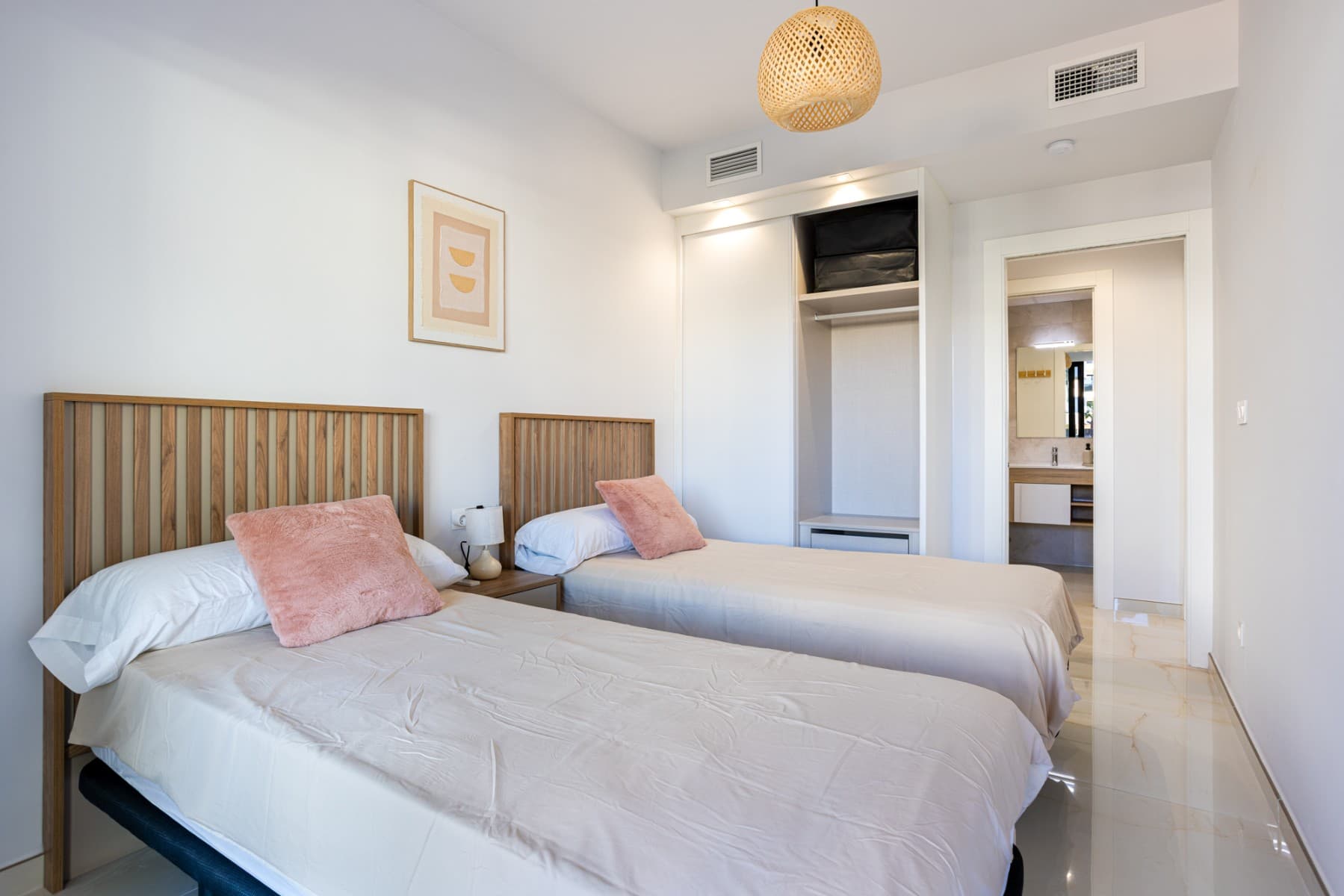 2 bed Middle Floor Apartment in Orihuela Costa - 21