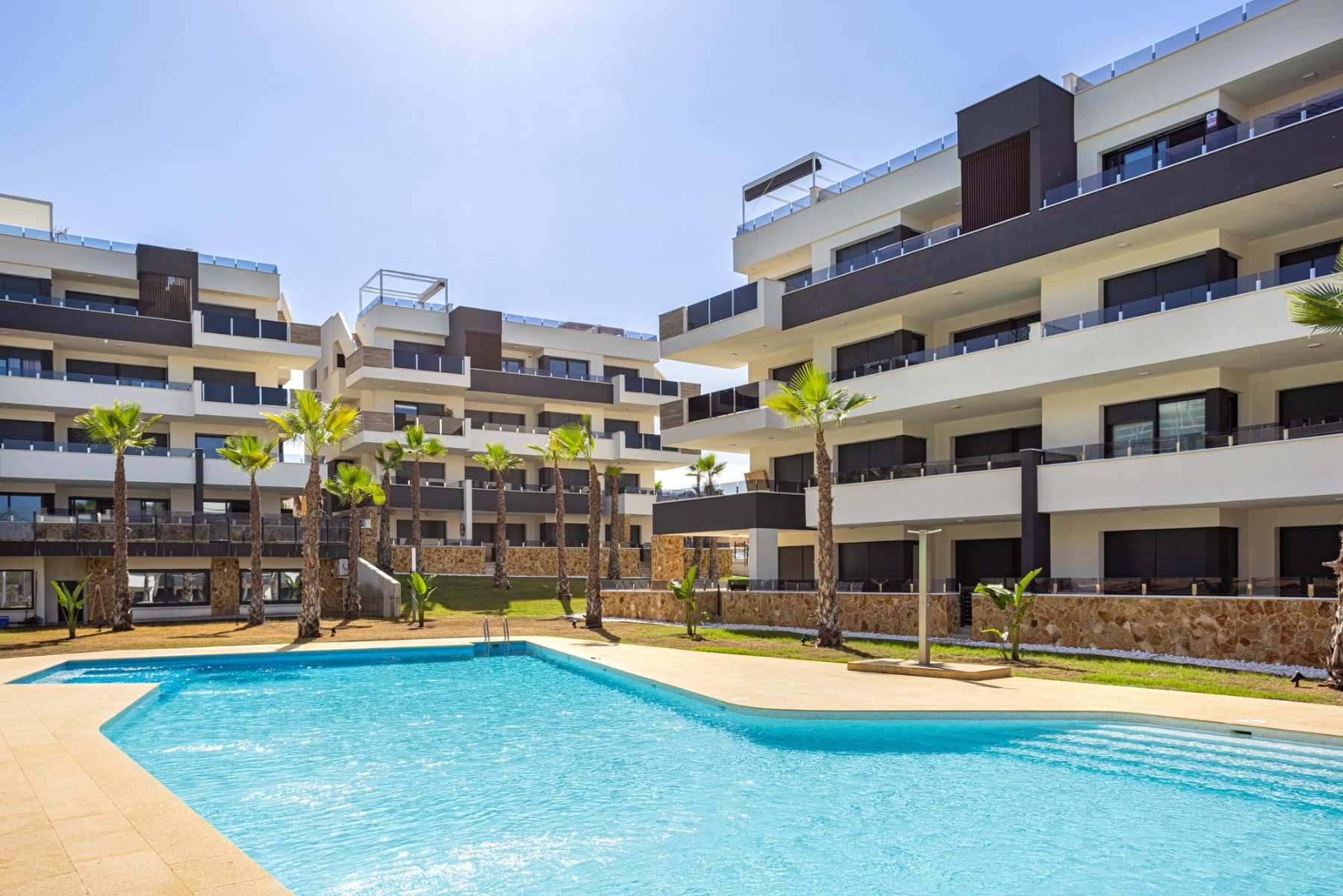 2 bed Middle Floor Apartment in Orihuela Costa - 1