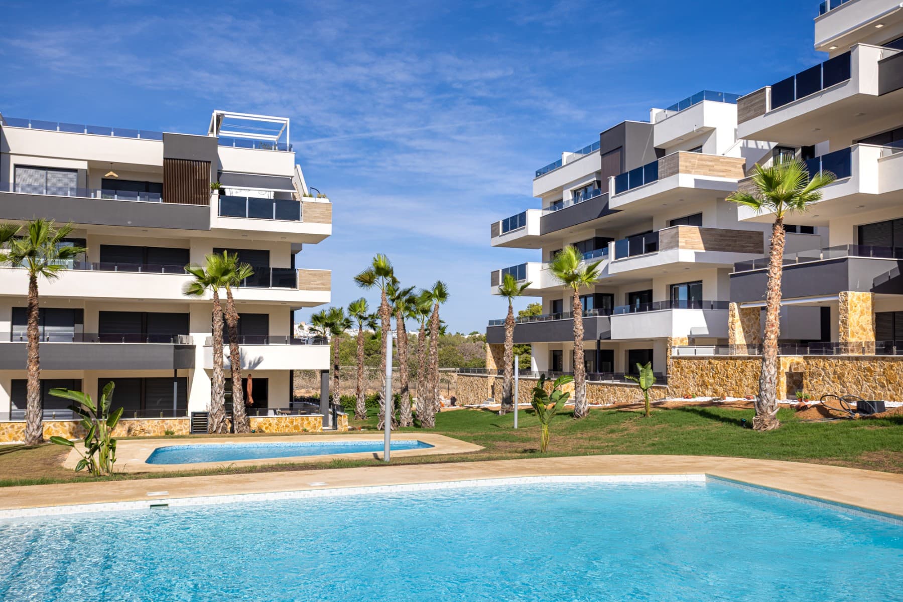 2 bed Middle Floor Apartment in Orihuela Costa - 39