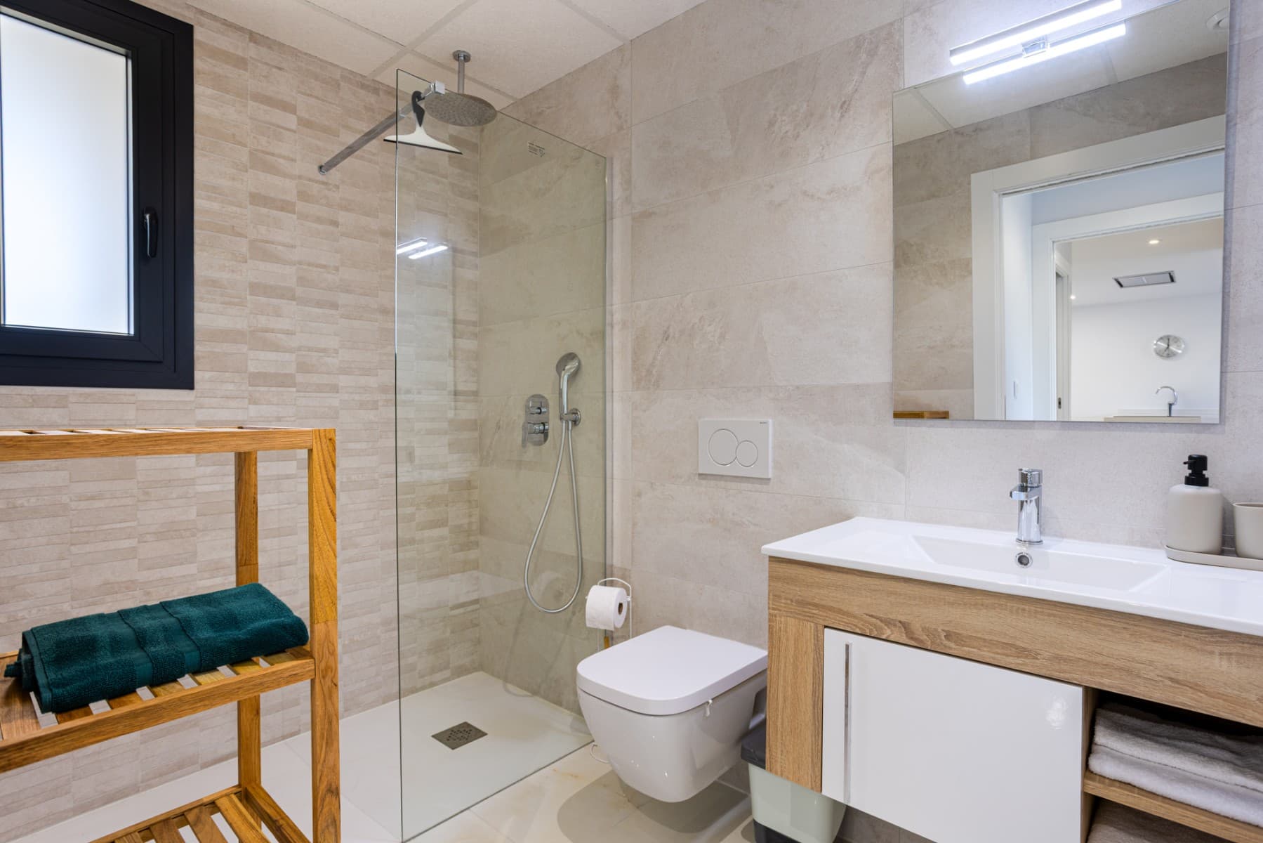 2 bed Middle Floor Apartment in Orihuela Costa - 17