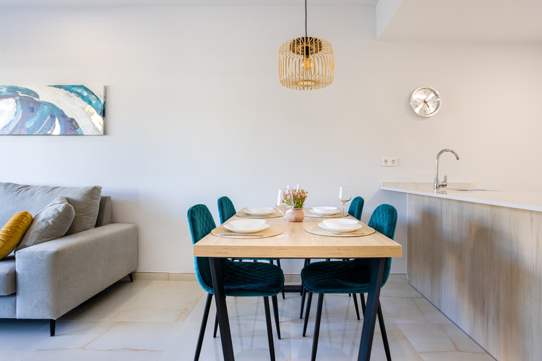 2 bed Middle Floor Apartment in Orihuela Costa - 10