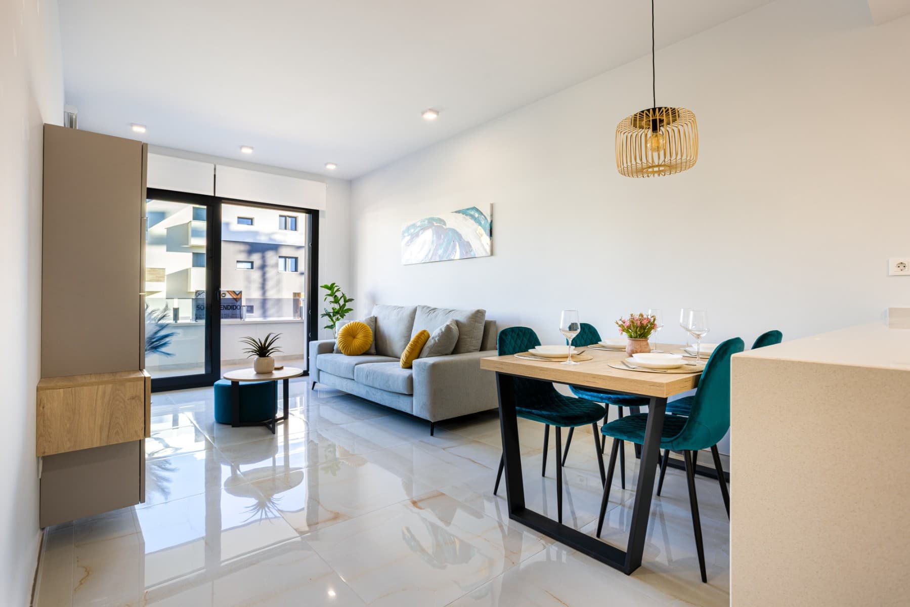 2 bed Middle Floor Apartment in Orihuela Costa - 11