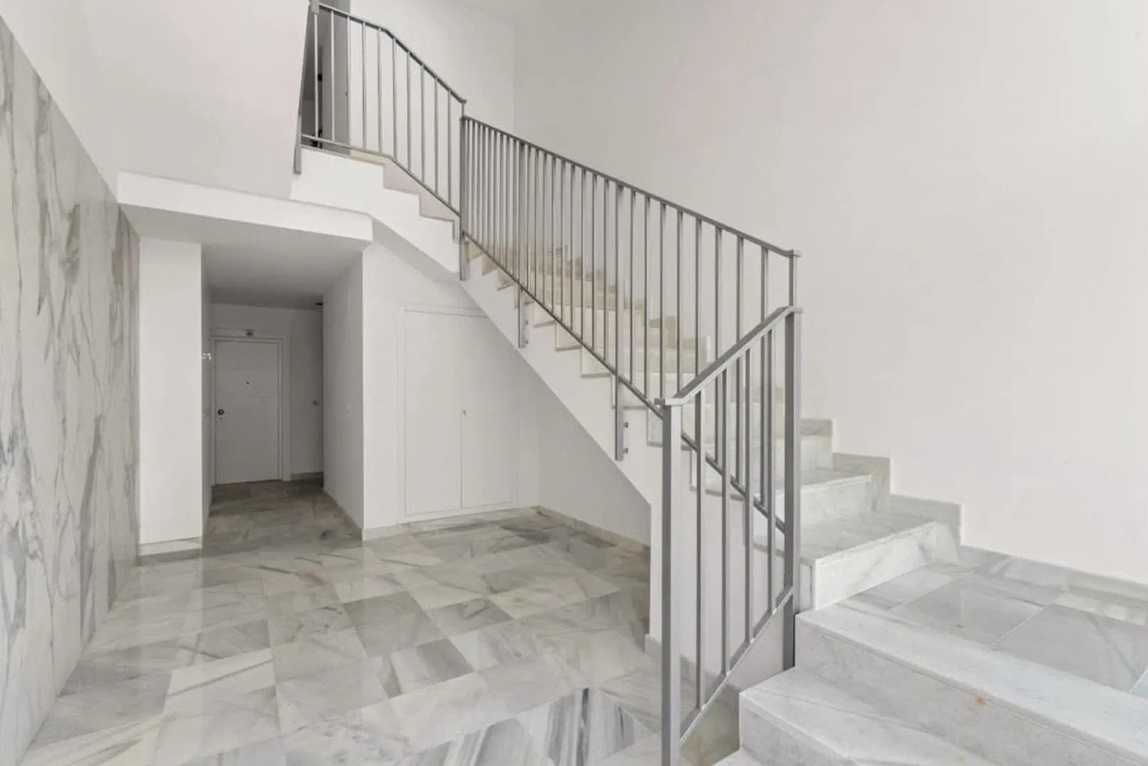 2 bed Middle Floor Apartment in Orihuela Costa - 22