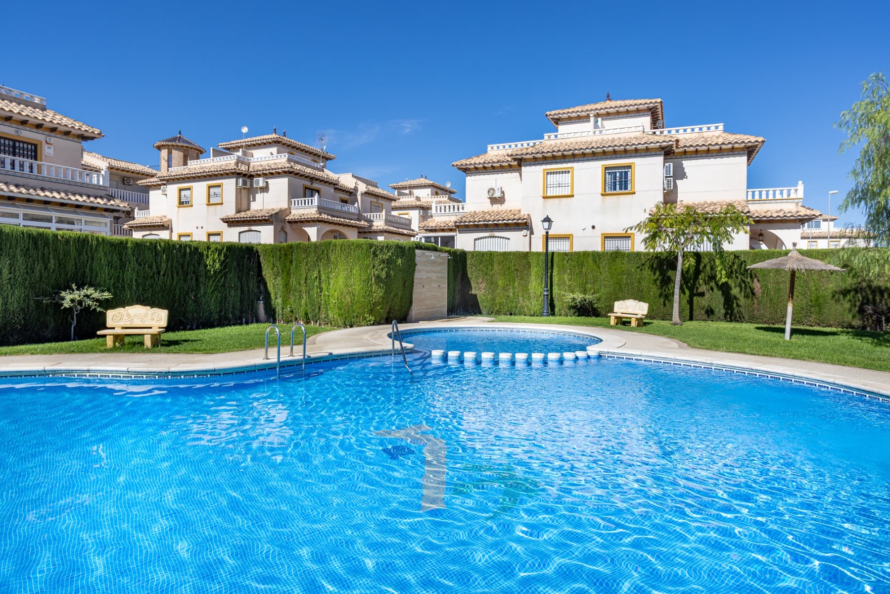 Geschakelde Woning met 2 slaapkamers in Cabo Roig - 38