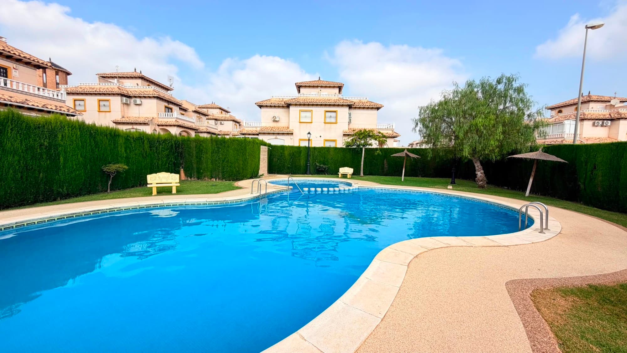 Geschakelde Woning met 2 slaapkamers in Cabo Roig - 3