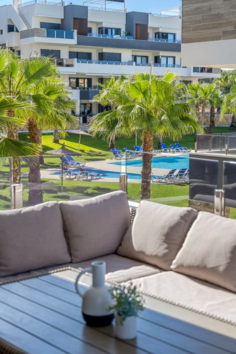 Tussenverdieping Appartement met 2 slaapkamers in Orihuela Costa - 32