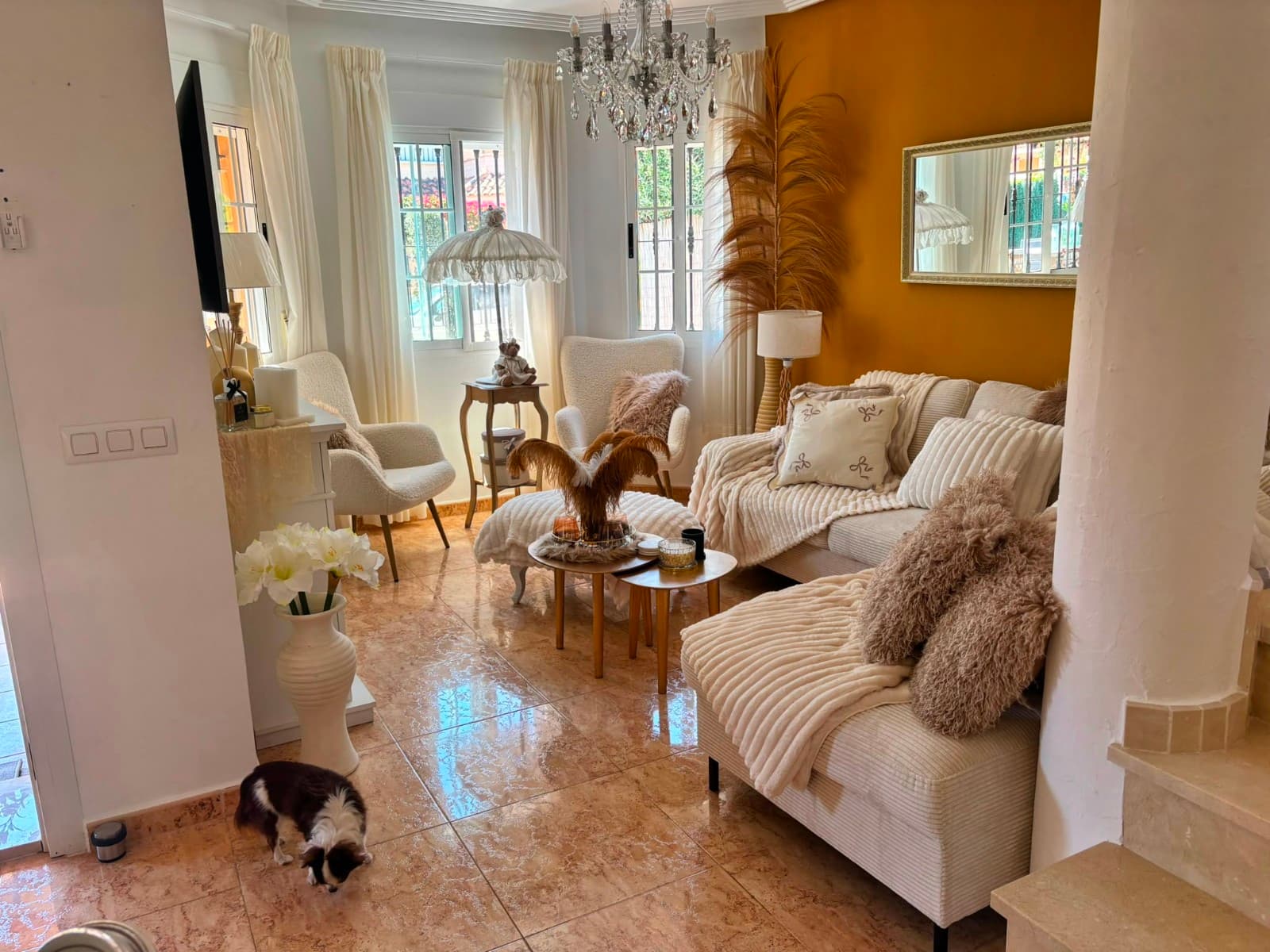 Villa - Chalet de 2 dormitorios en Urbanización El Raso - 4