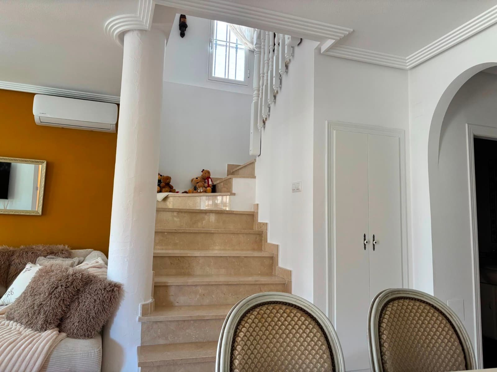 Villa - Chalet de 2 dormitorios en Urbanización El Raso - 11