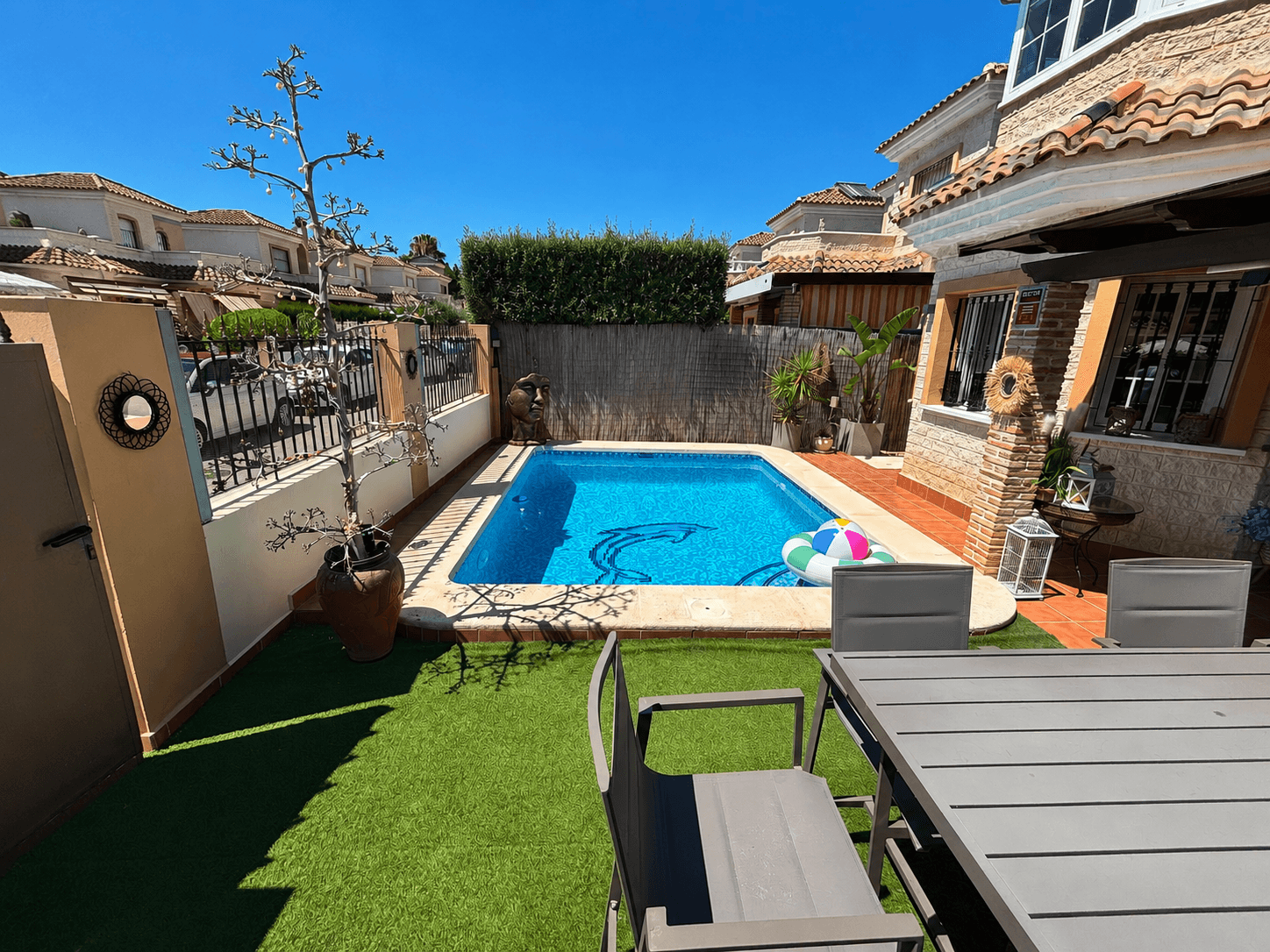 Villa - Chalet de 2 dormitorios en Urbanización El Raso - 18