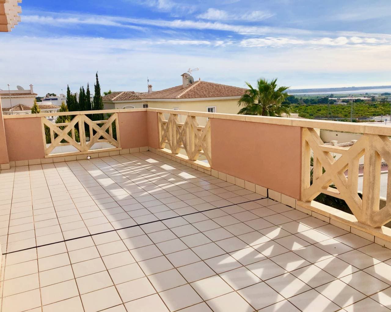 Villa - Chalet de 4 dormitorios en Ciudad Quesada - 12