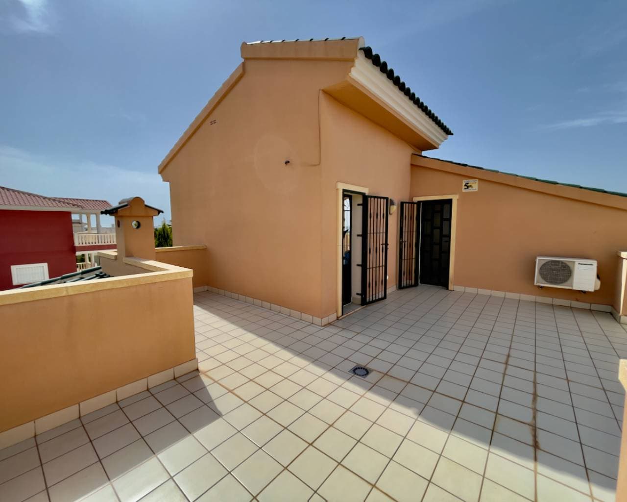 Villa - Chalet de 4 dormitorios en Ciudad Quesada - 28