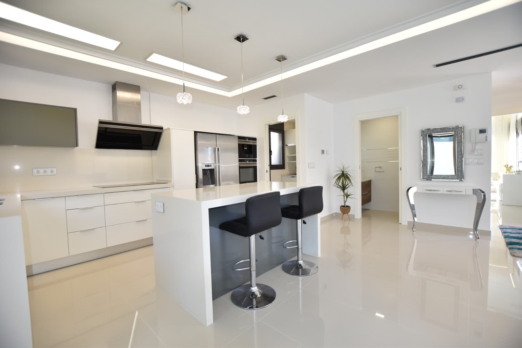 Vrijstaande Villa met 5 slaapkamers in San Miguel de Salinas - 11