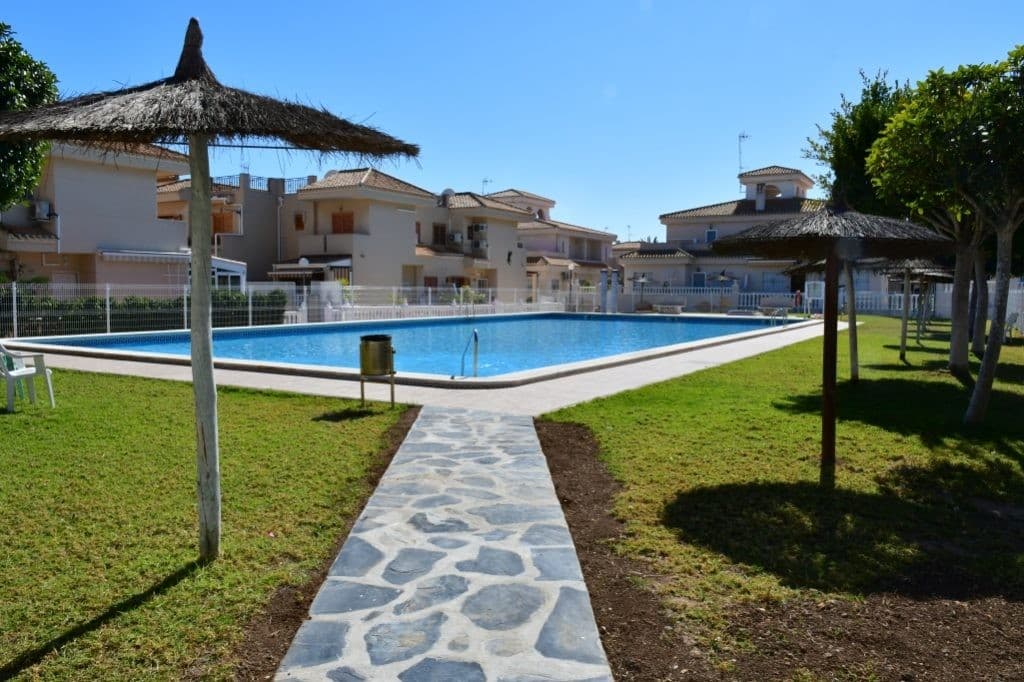 Apartamento Planta Media de 2 dormitorios en Orihuela Costa - 12