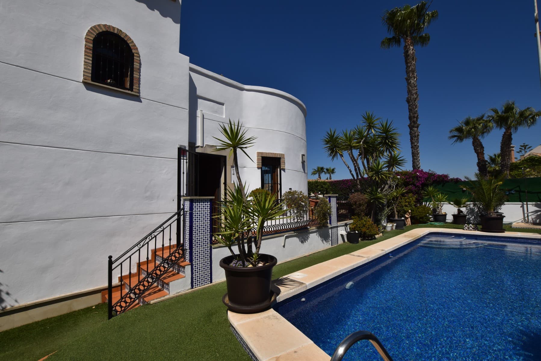 Villa - Chalet de 3 dormitorios en Algorfa - 46