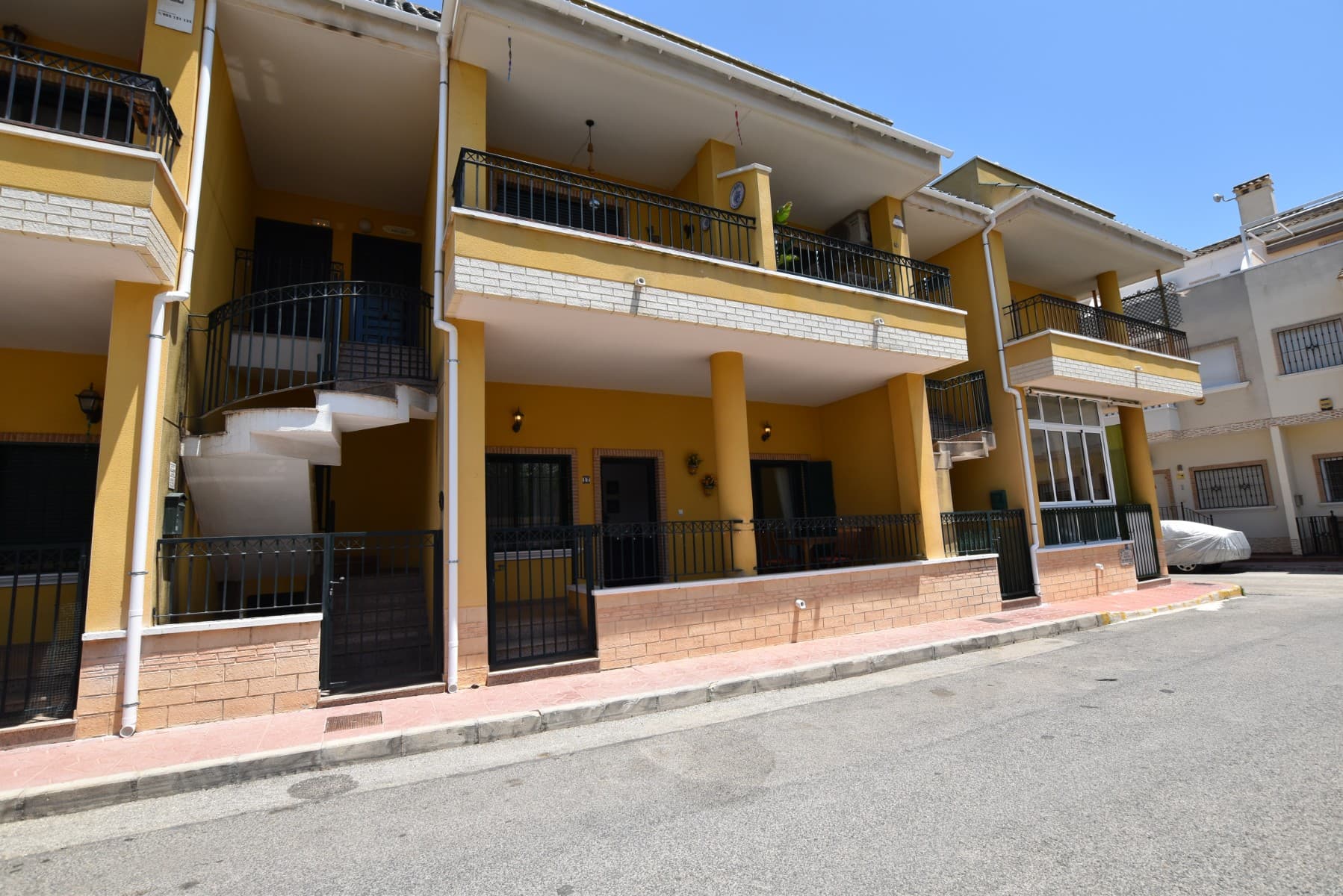 Apartamento Planta Media de 3 dormitorios en Daya Vieja - 2