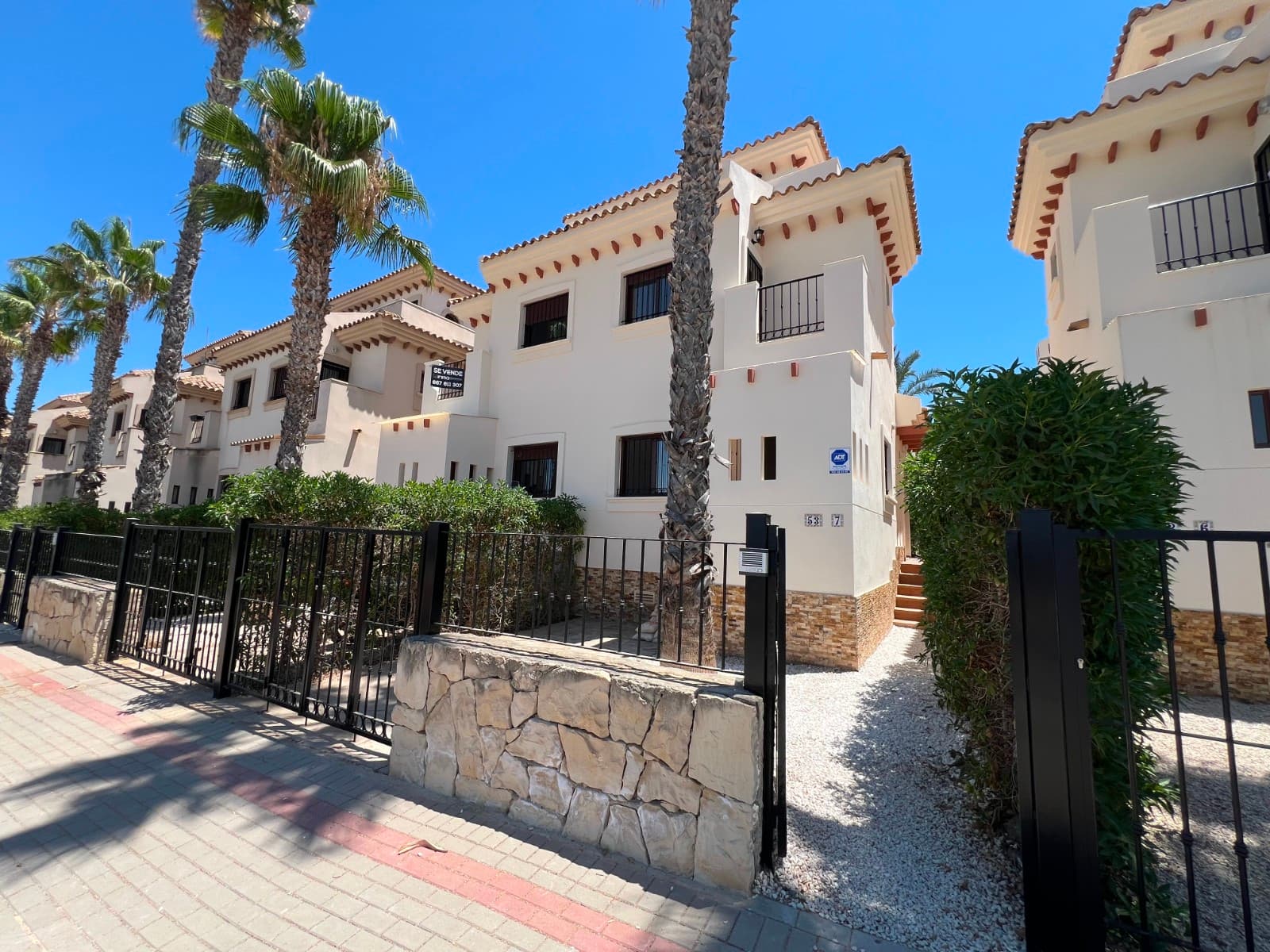 Villa - Chalet de 3 dormitorios en Algorfa - 2