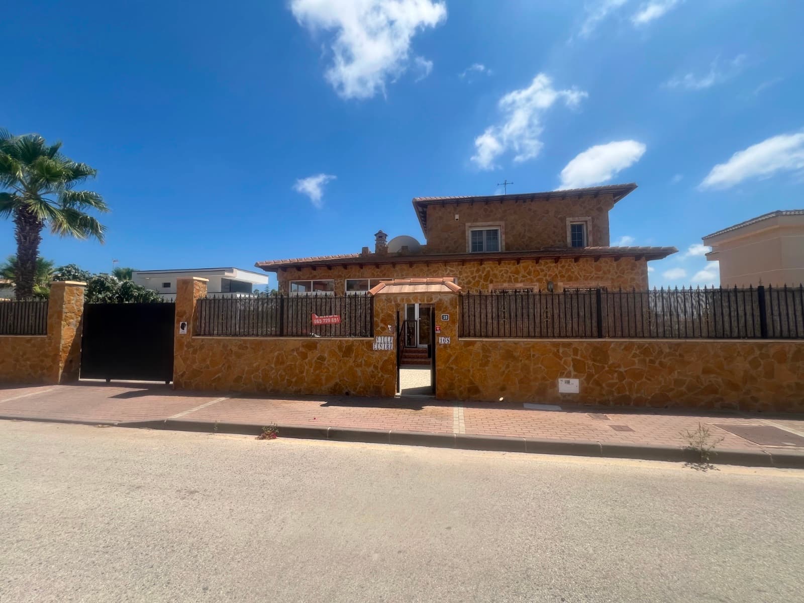 Vrijstaande Villa met 6 slaapkamers in San Fulgencio - 3