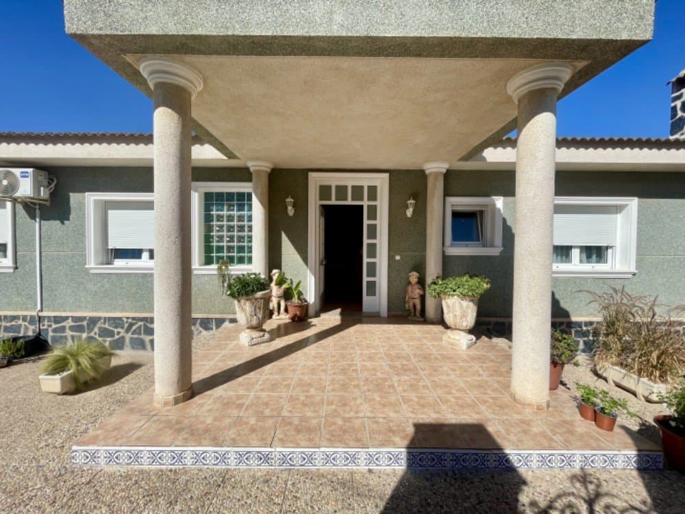 Vrijstaande Villa met 4 slaapkamers in Ciudad Quesada - 10