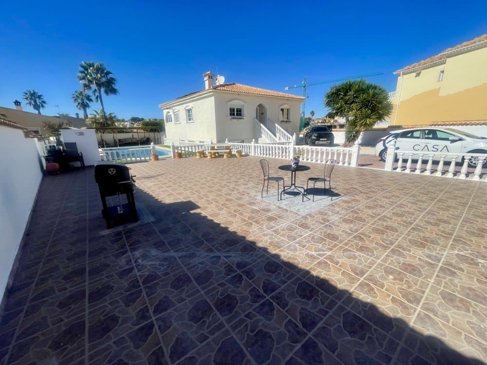 Vrijstaande Villa met 5 slaapkamers in La Marina - 3
