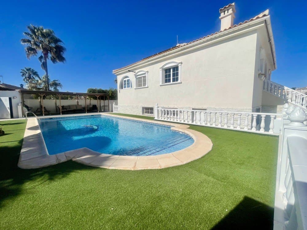 Vrijstaande Villa met 5 slaapkamers in La Marina - 24