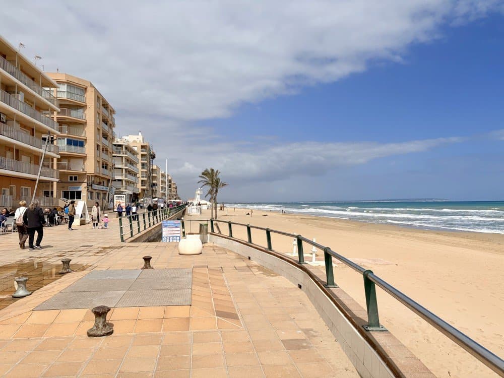 Apartamento Planta Media de 3 dormitorios en Guardamar del Segura - 12
