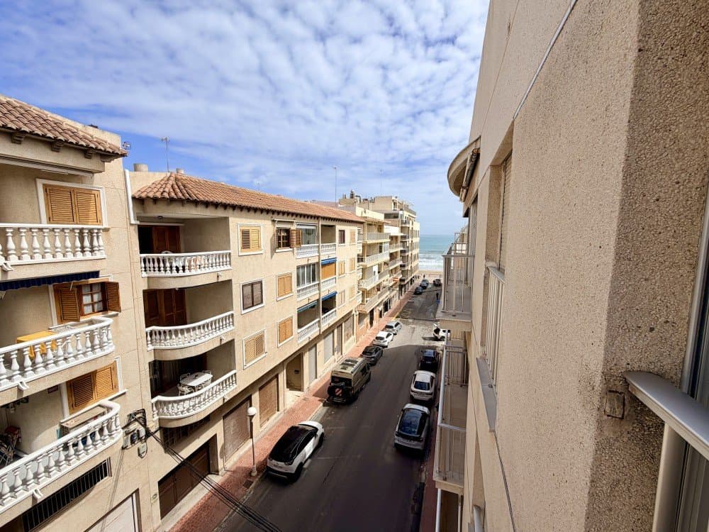 Apartamento Planta Media de 3 dormitorios en Guardamar del Segura - 4