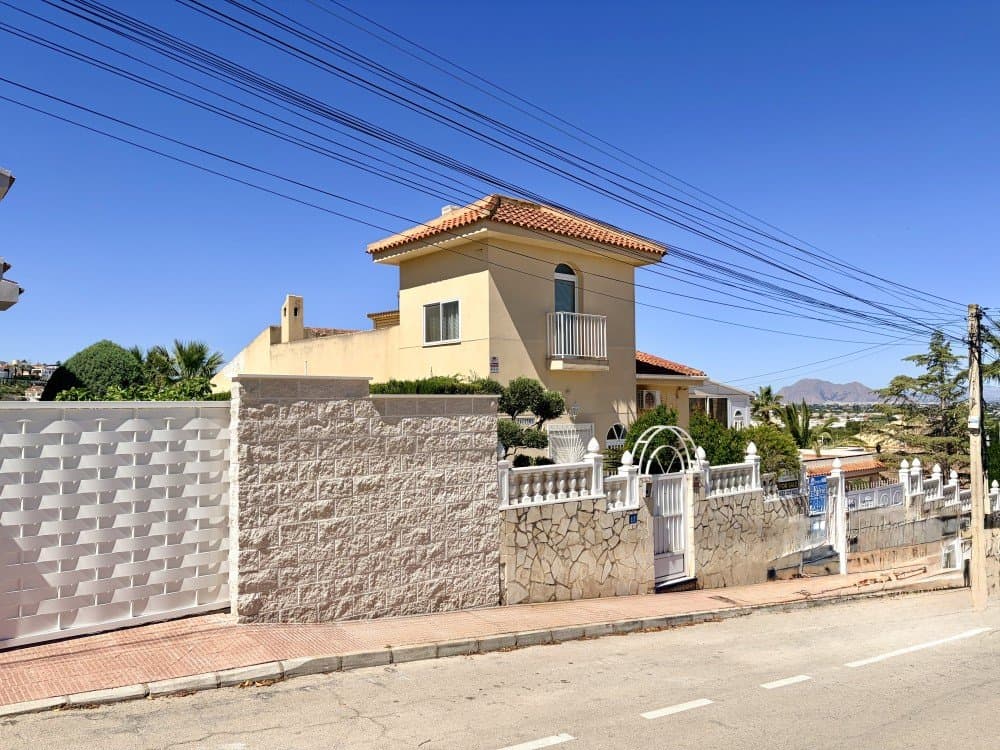 Vrijstaande Villa met 4 slaapkamers in Ciudad Quesada - 1