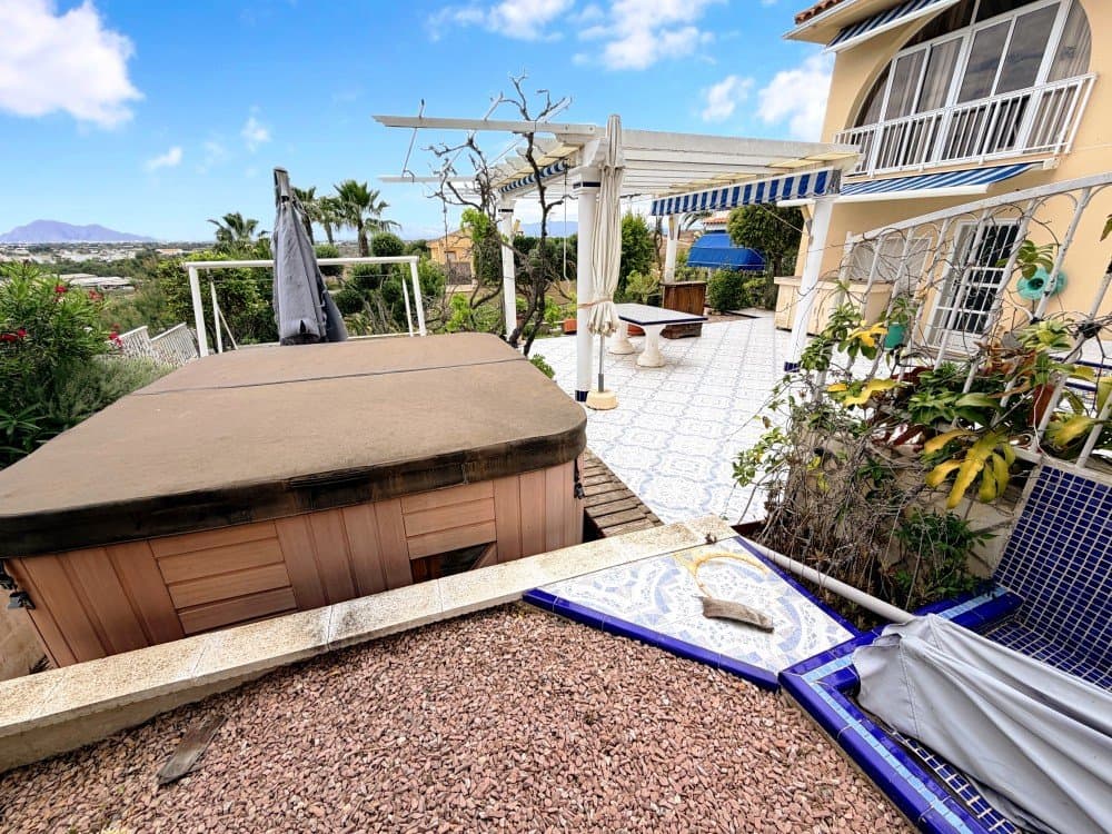 Vrijstaande Villa met 4 slaapkamers in Ciudad Quesada - 25