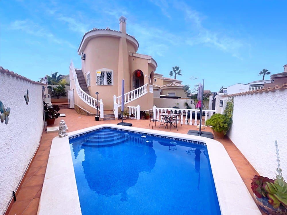 Villa - Chalet de 2 dormitorios en Ciudad Quesada - 1