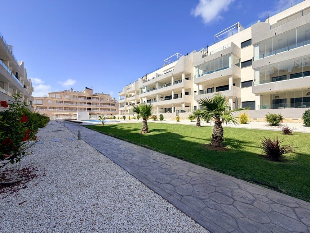 Apartamento Planta Media de 3 dormitorios en Orihuela Costa - 24