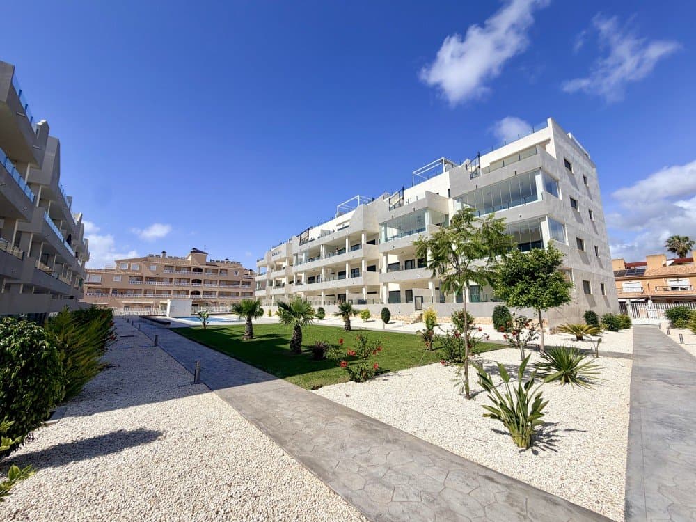 Apartamento Planta Media de 3 dormitorios en Orihuela Costa - 25