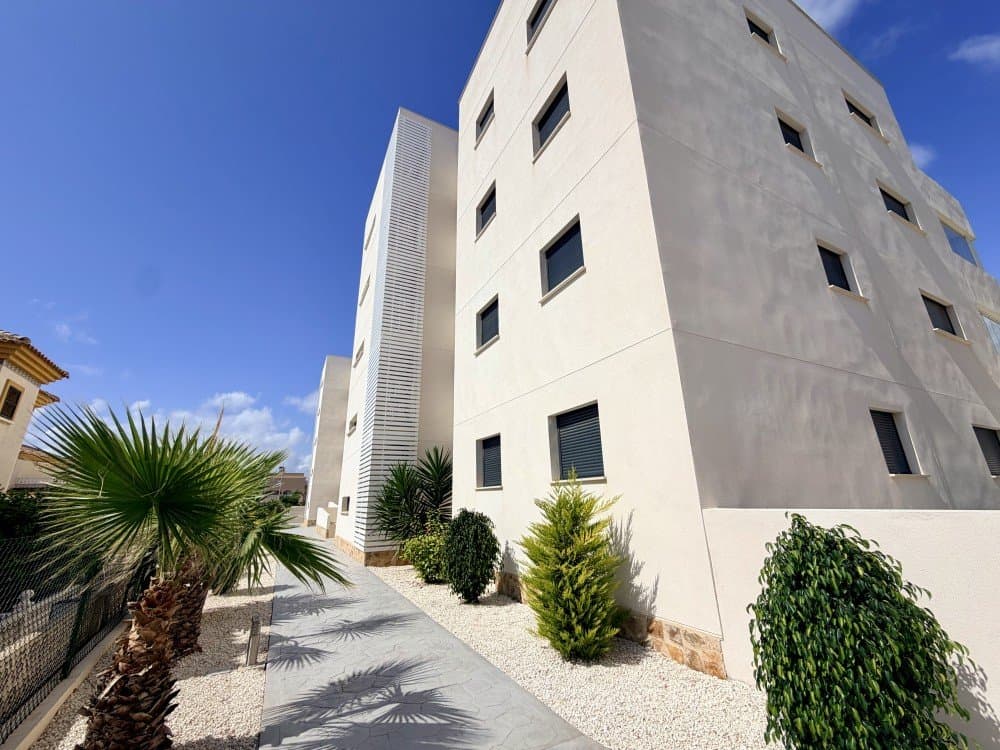 Apartamento Planta Media de 3 dormitorios en Orihuela Costa - 2