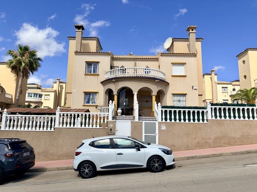 Geschakelde Woning met 3 slaapkamers in Orihuela Costa - 17