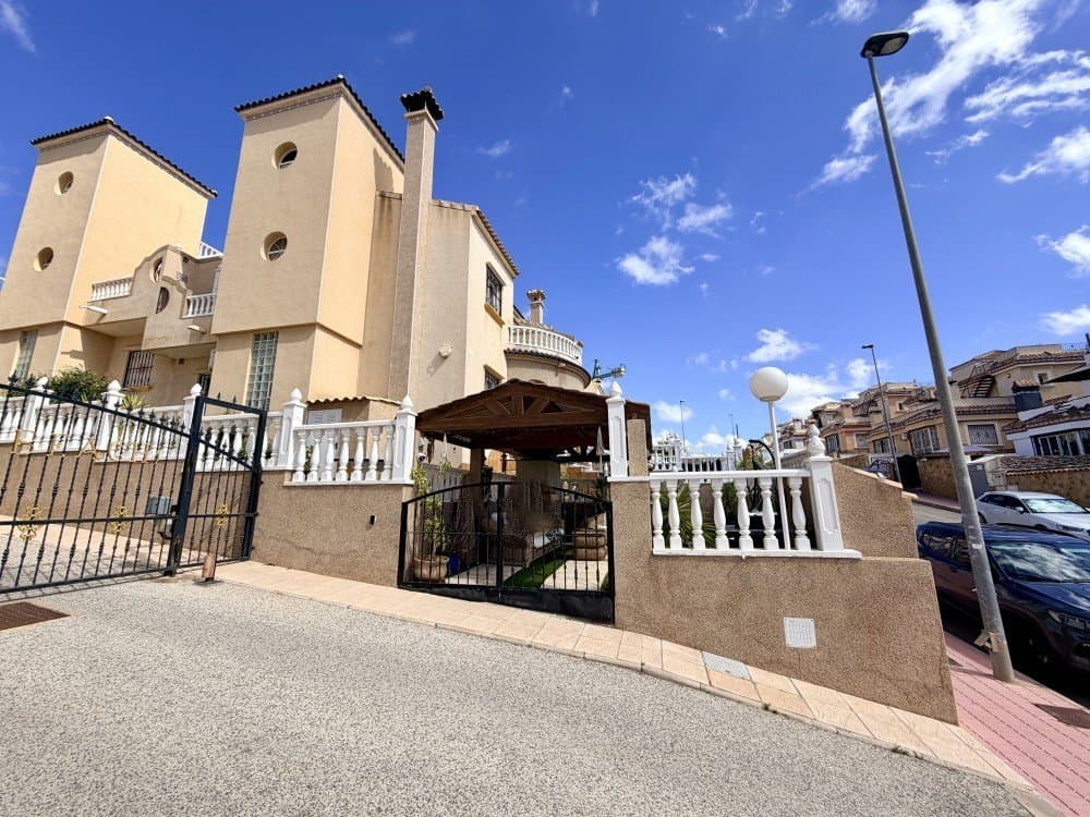 Geschakelde Woning met 3 slaapkamers in Orihuela Costa - 19