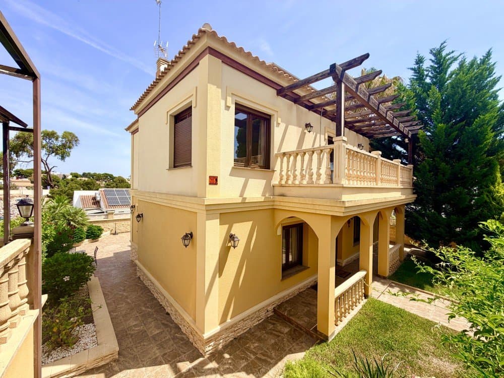 3 bed Detached Villa in Orihuela Costa - 25