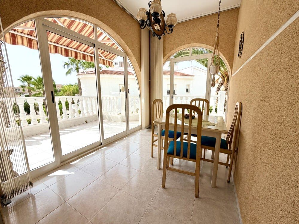 Villa - Chalet de 5 dormitorios en Ciudad Quesada - 11
