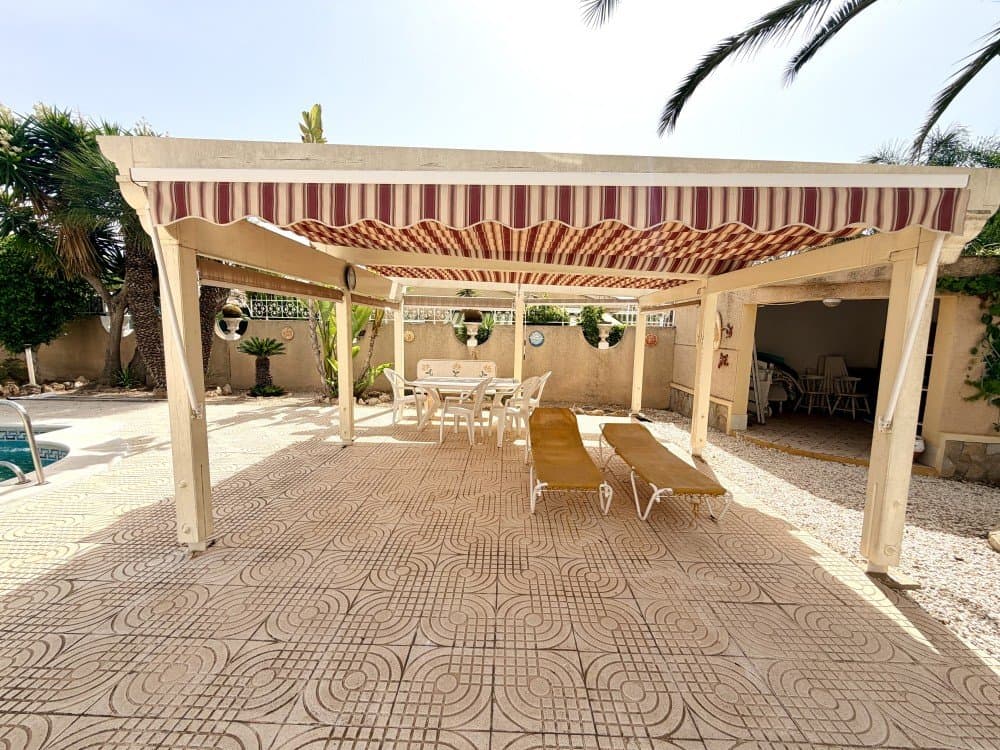 Villa - Chalet de 5 dormitorios en Ciudad Quesada - 12
