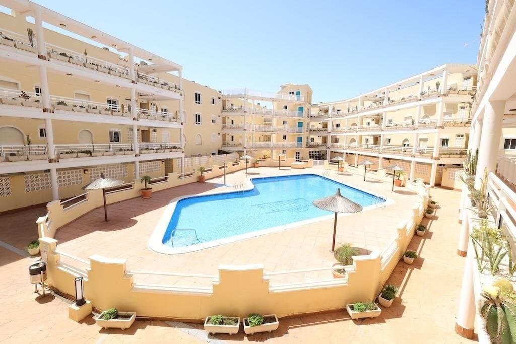 3 bed Middle Floor Apartment in Orihuela Costa - 1