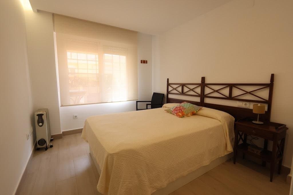 3 bed Middle Floor Apartment in Orihuela Costa - 14