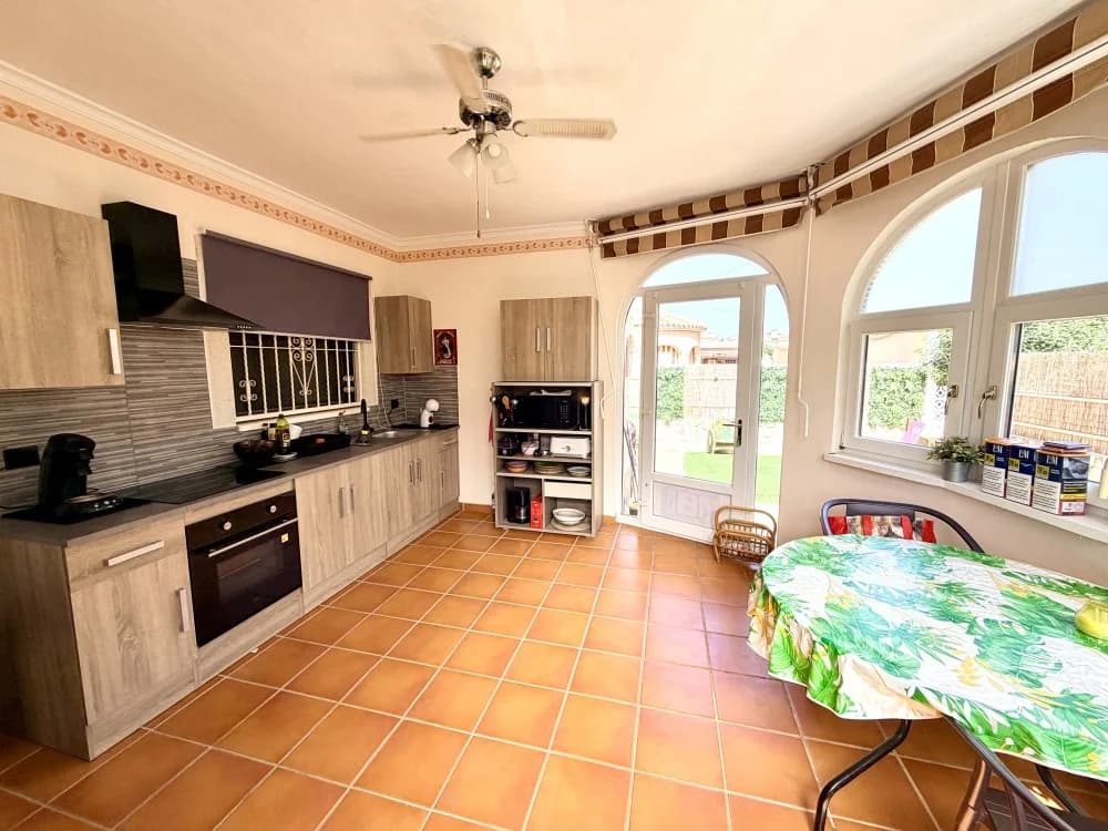 Vrijstaande Villa met 3 slaapkamers in Benijofar - 9