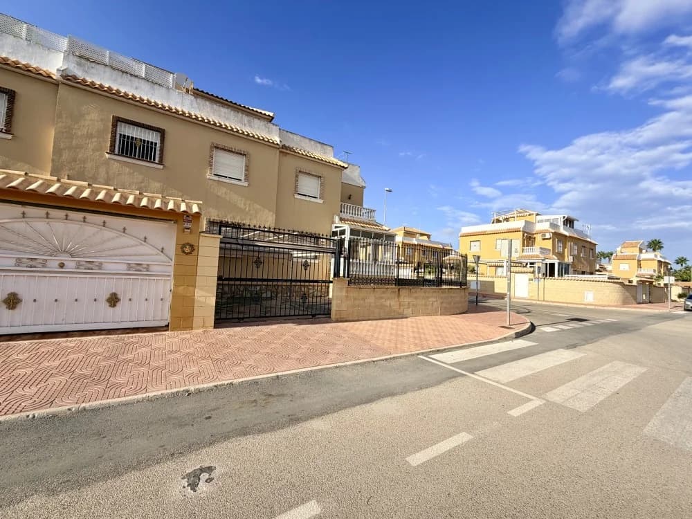 Geschakelde Woning met 3 slaapkamers in Ciudad Quesada - 17