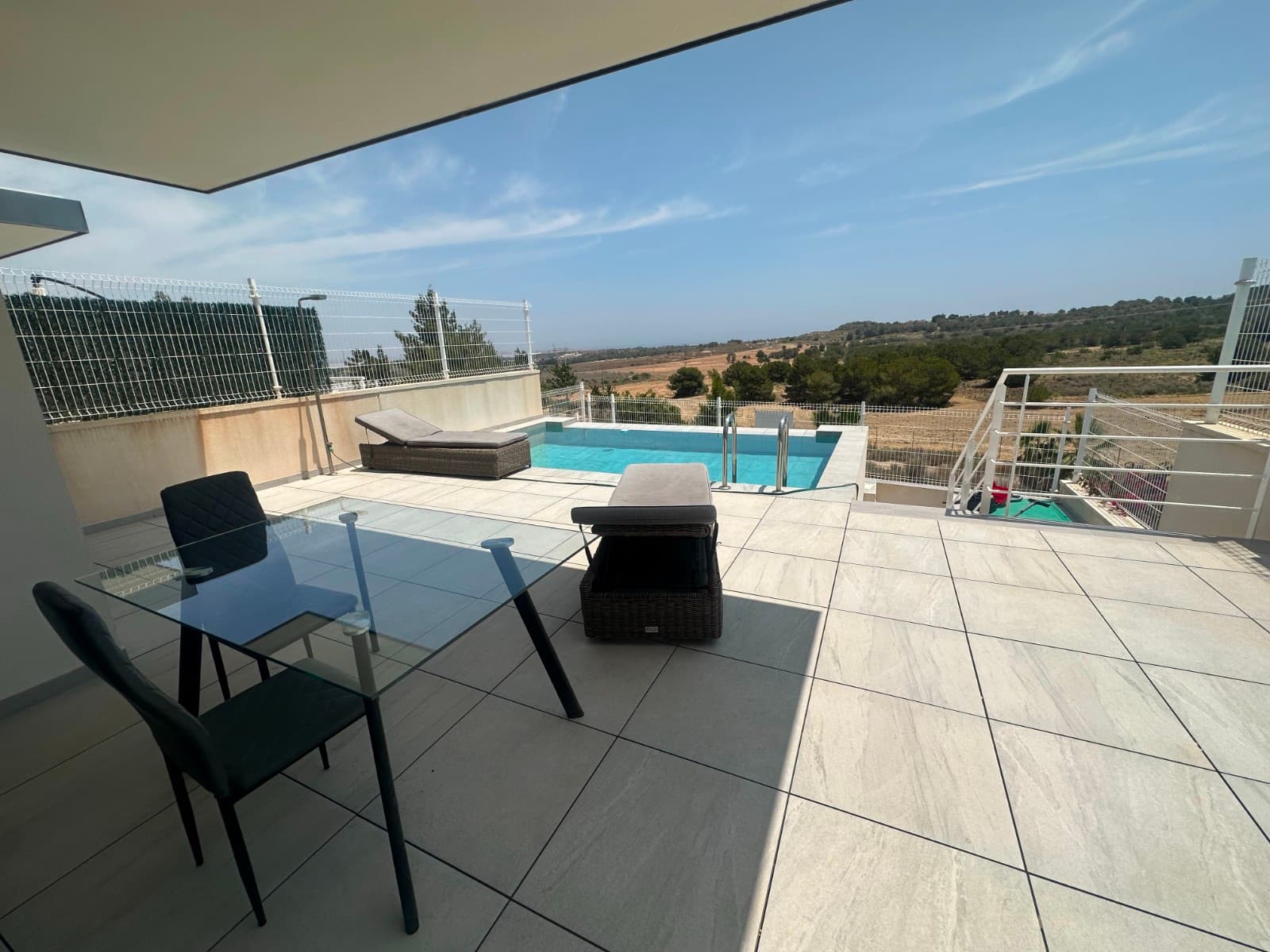 Villa - Chalet de 5 dormitorios en San Miguel de Salinas - 3